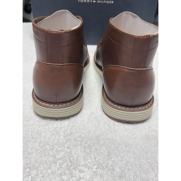 Tommy Hilfiger Men\'s Harbin 12M Medium Brown Memory Foam Comfort New In Box